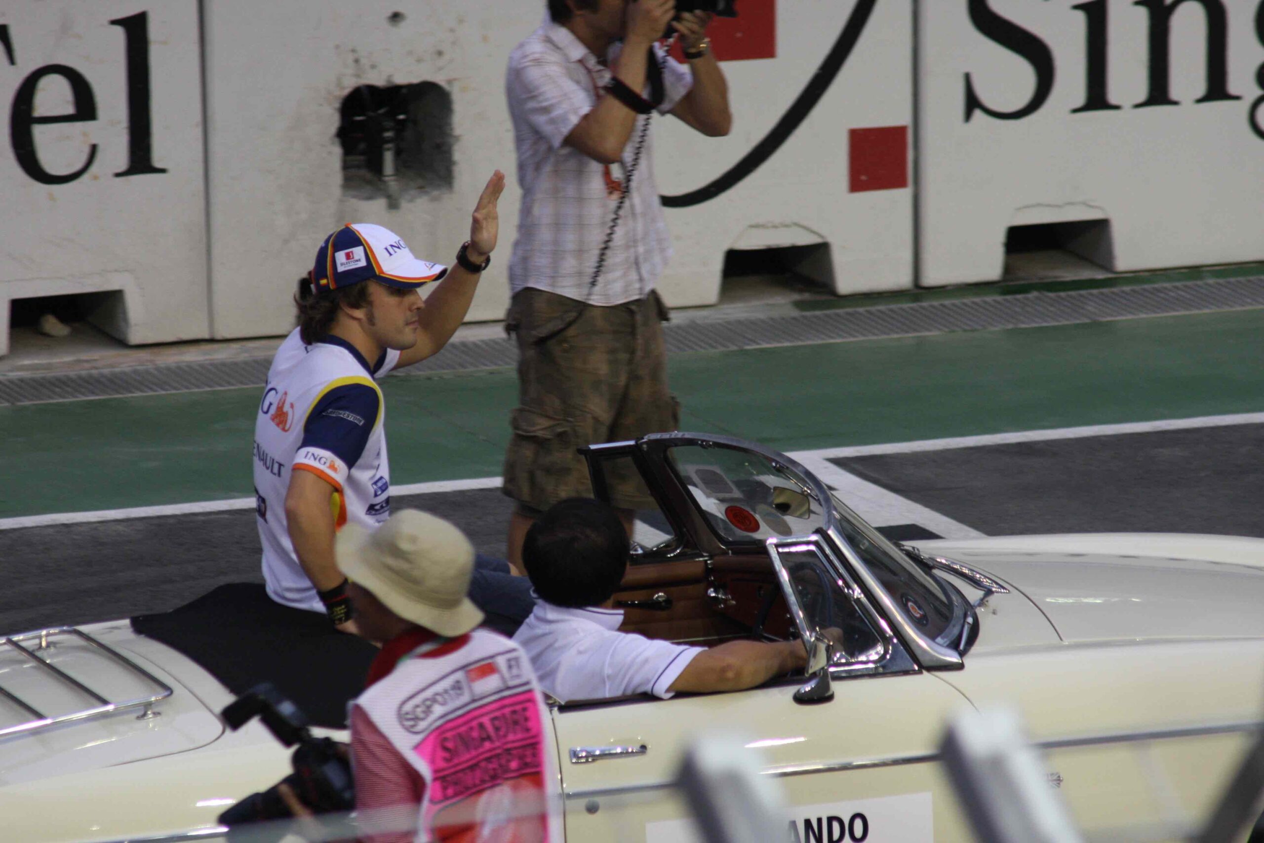 Fernando Alonso scaled