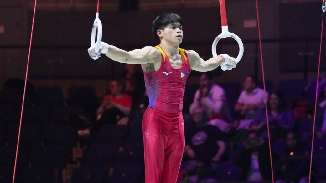 Carlos Yulo at World Championships e1667386013729