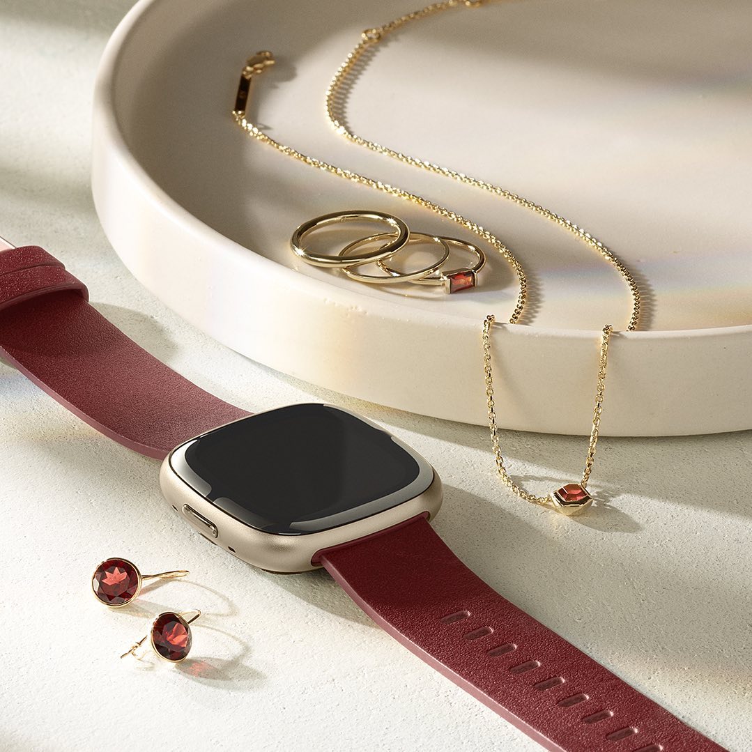 323542983 8608242575913859 8585708287298863616 n - the game Fitbit watches - Valentine's Day gifts for the athlete you love