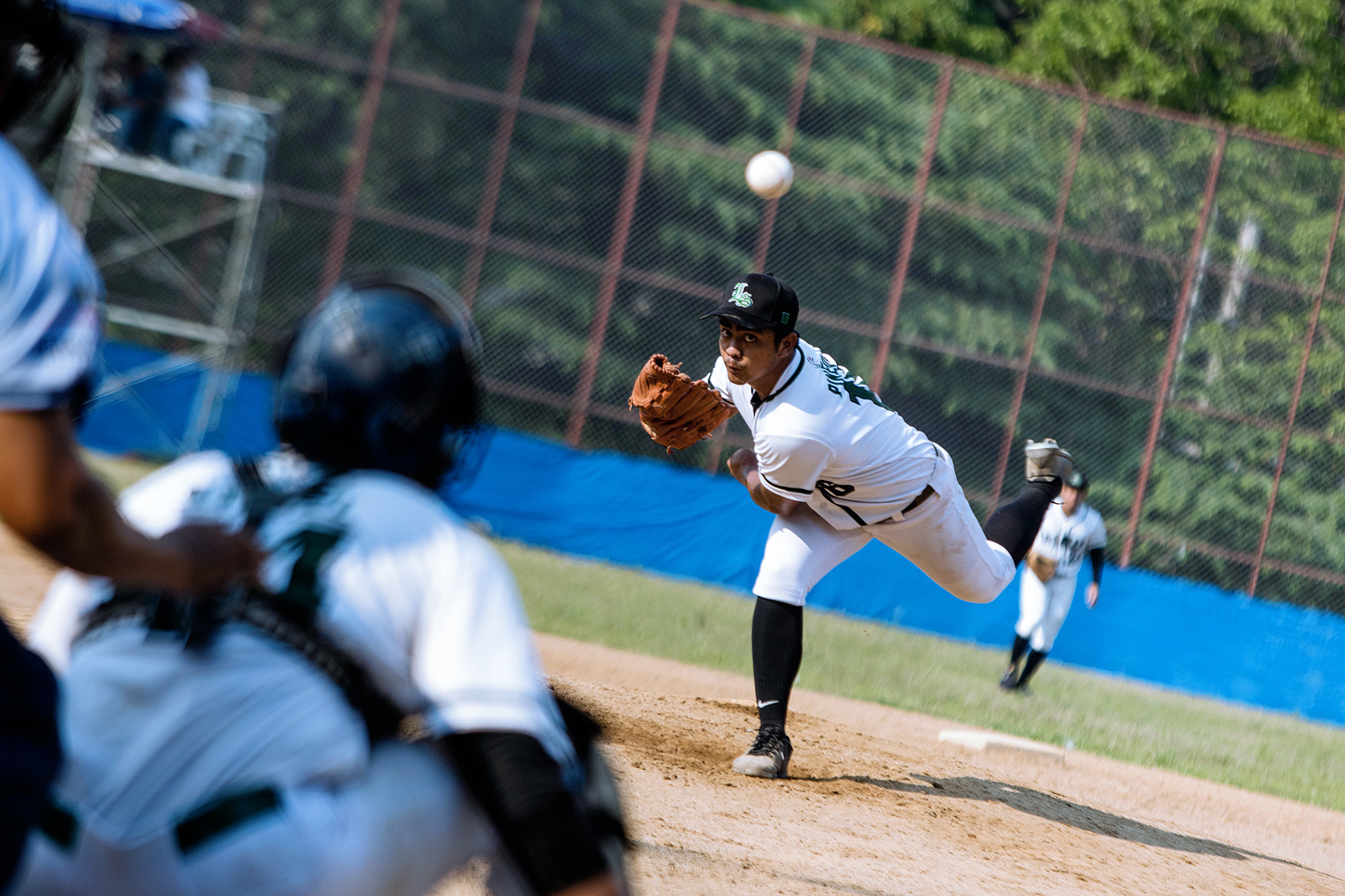 Back-to-back UAAP champions, the DLSU Green Batters (photographed by Zoila Caga, The LaSallian)