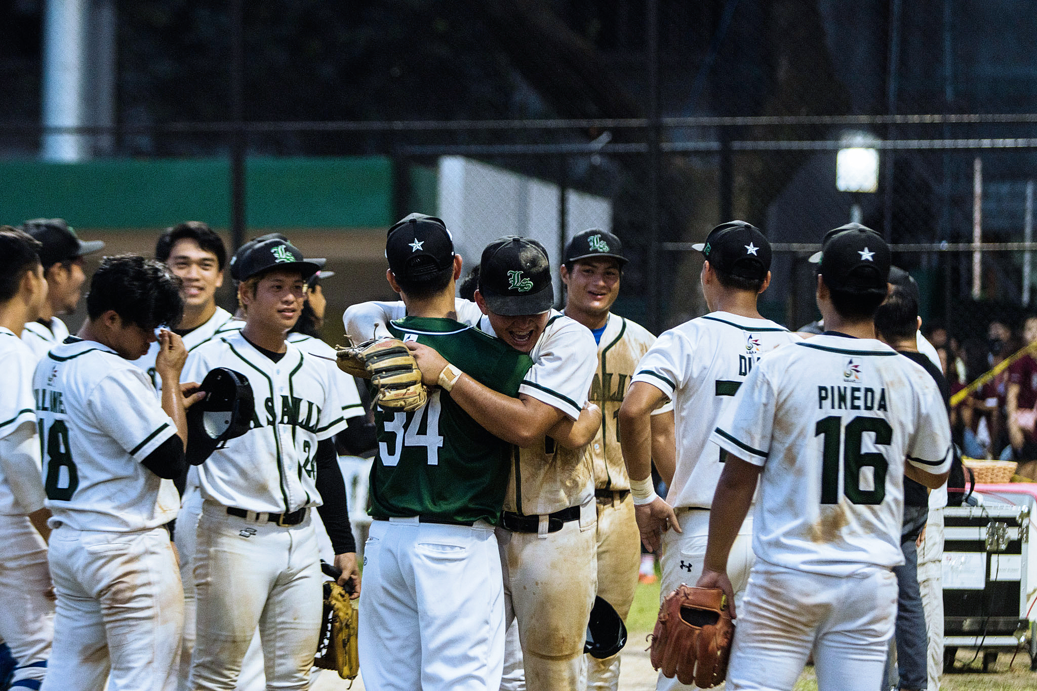 Back-to-back UAAP champions, the DLSU Green Batters (photographed by Zoila Caga, The LaSallian)