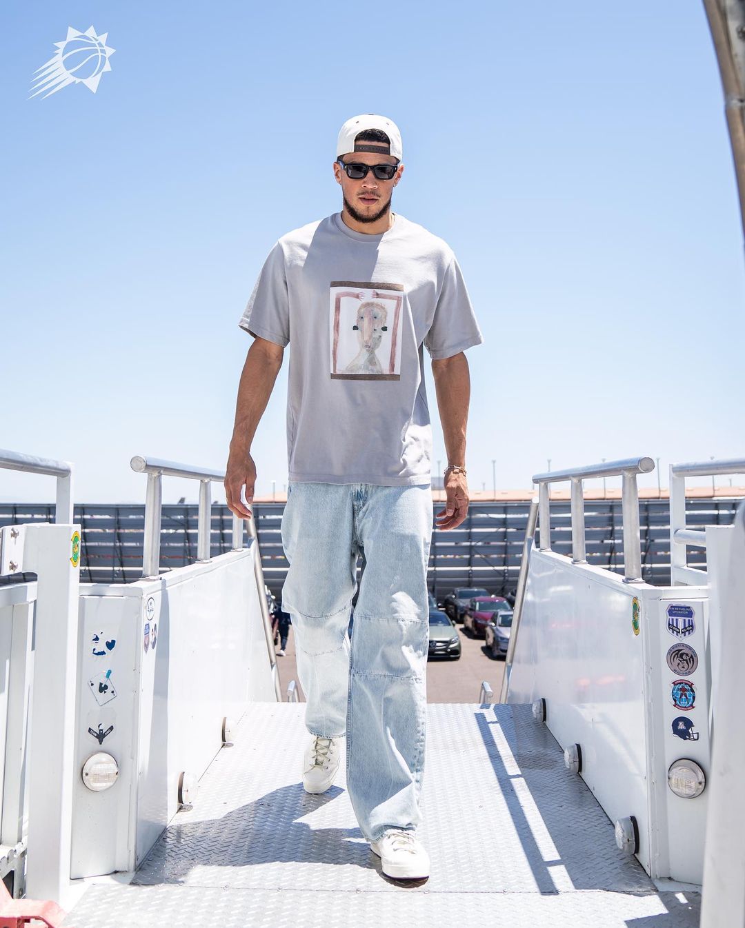 345471809_1427344274733956_3972442145737627872_n - the game Devin Booker is a style icon in the NBA.