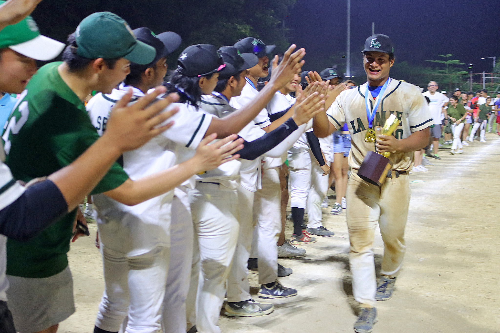 Iggy Escaño winning the UAAP Season 85 Championship