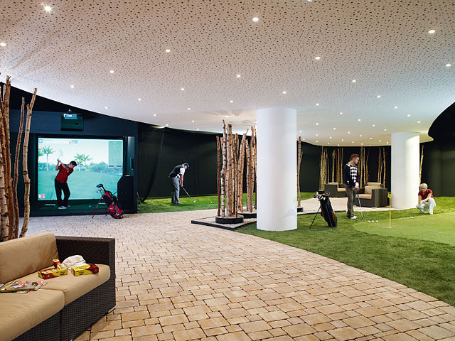 Indoor Sports for the Rainy Season: Virtual Golf