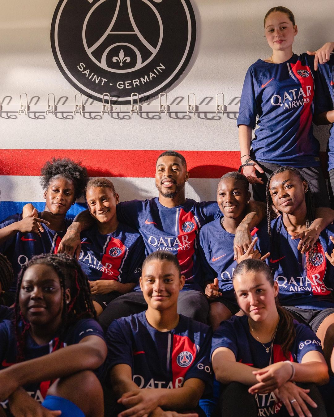 Paris Saint-Germain 2023/24 kit