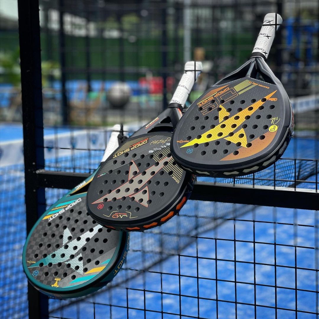 Snapinsta. App_325838726_2855580097919655_3219274299230168407_n_1080 - the game Pickleball vs. Padel: Padel rackets are thicker and perforated