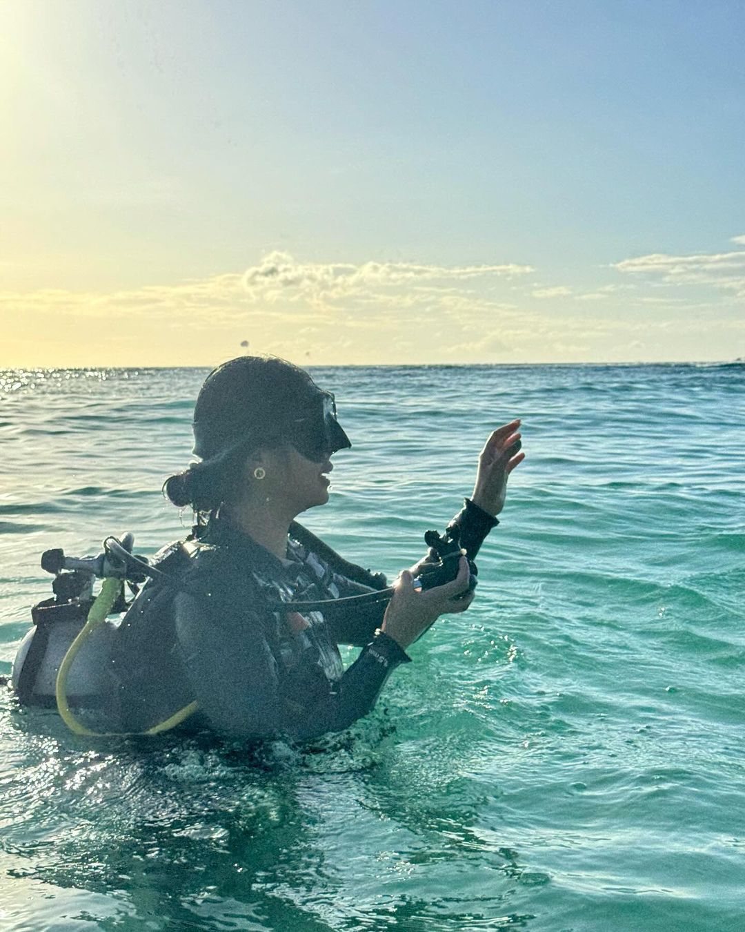 Snapinsta. App_412630181_936664574649433_3273454804058161591_n_1080 - the game Filipino athlete Alex Eala in Boracay for 2023 holidays