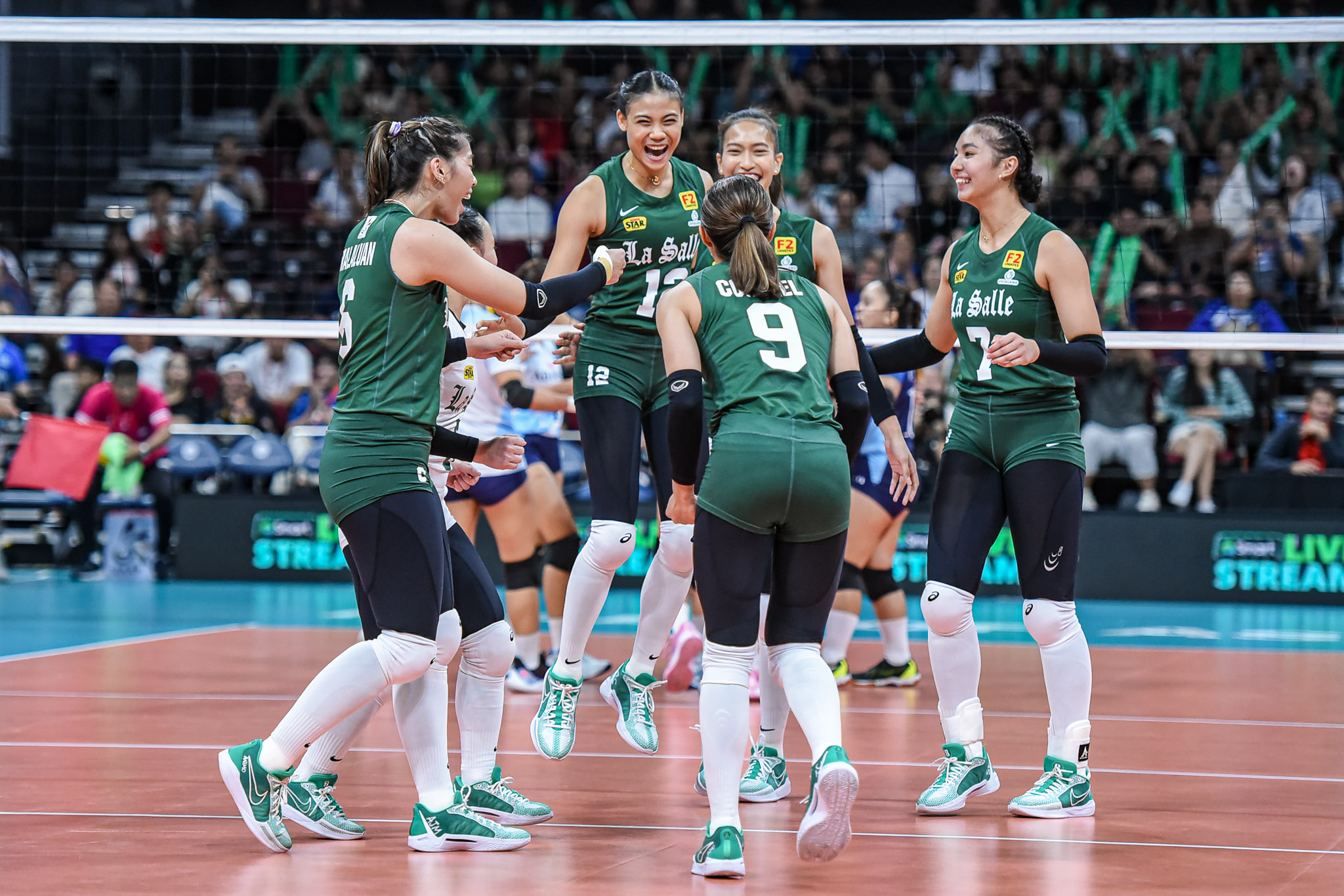 Lasalle - the game UAAP volleyball final four: La Salle