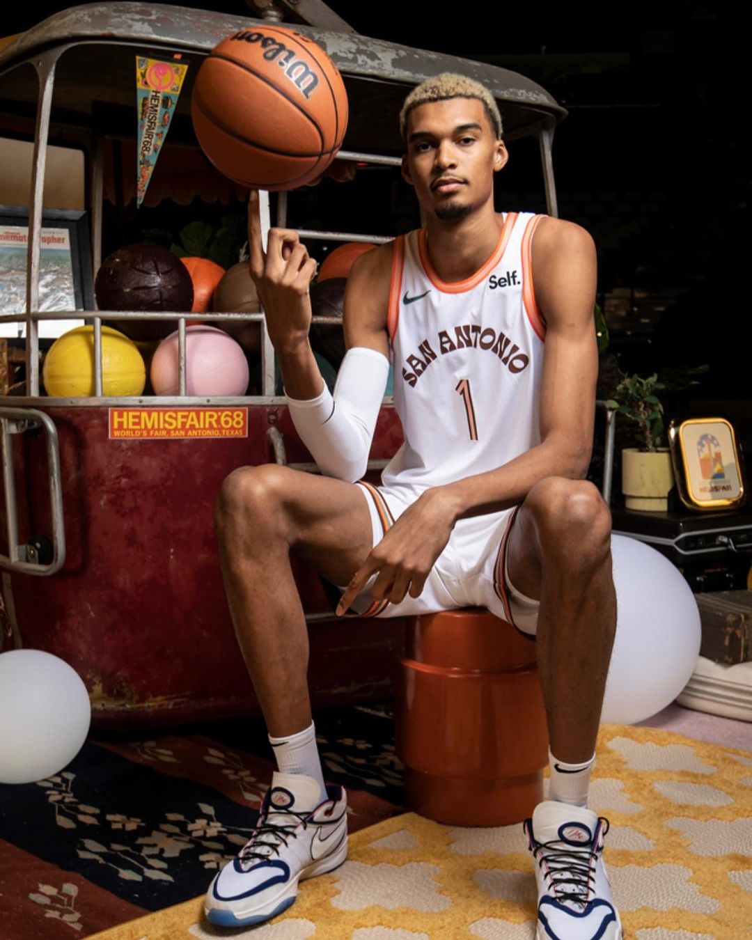 Snapinsta. App_396722575_18393431059055471_1599294156651096699_n_1080-1 - the game Sports Jersey: Spurs' City Edition