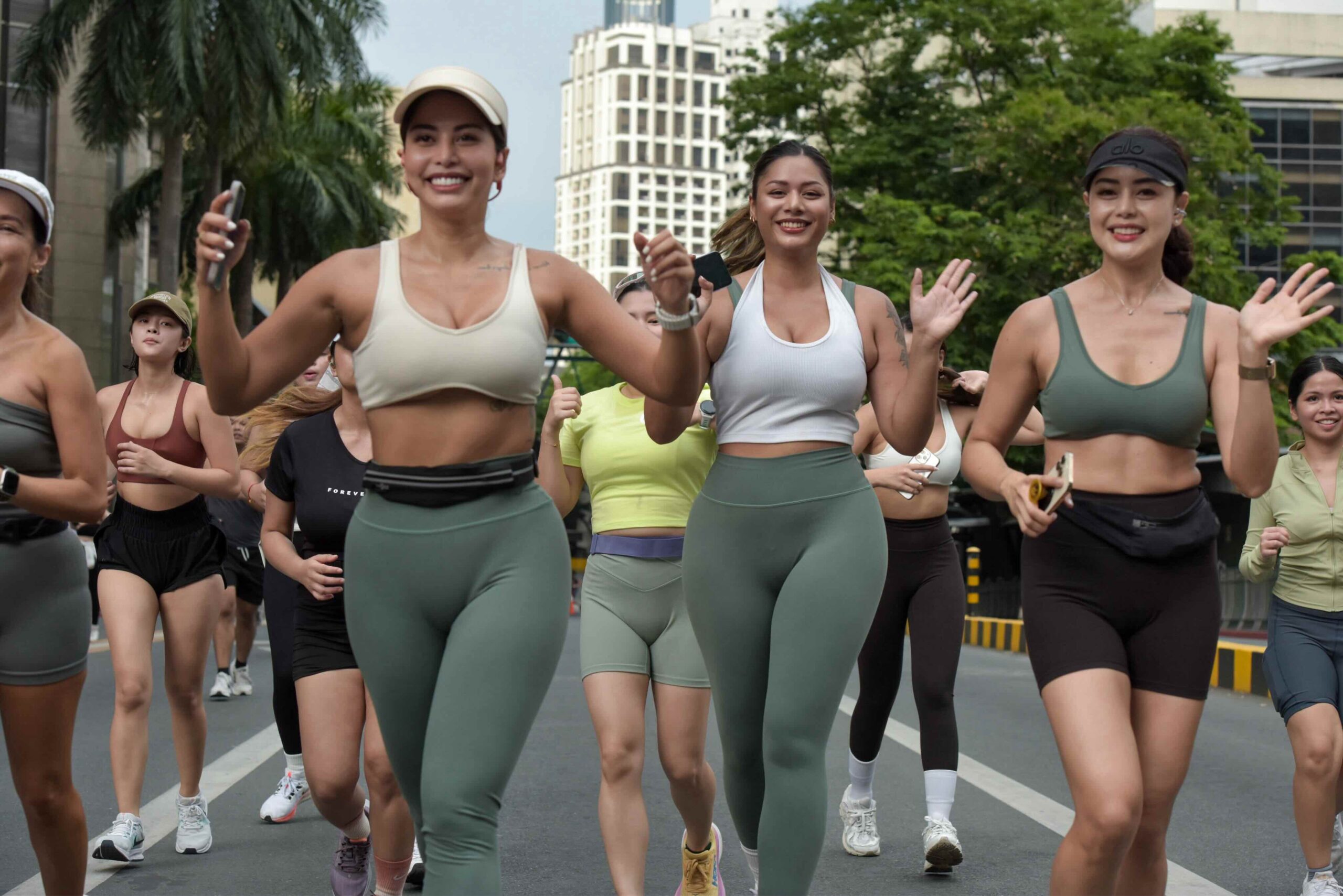 1716171102. 505834 - the game Rockwell Run Club