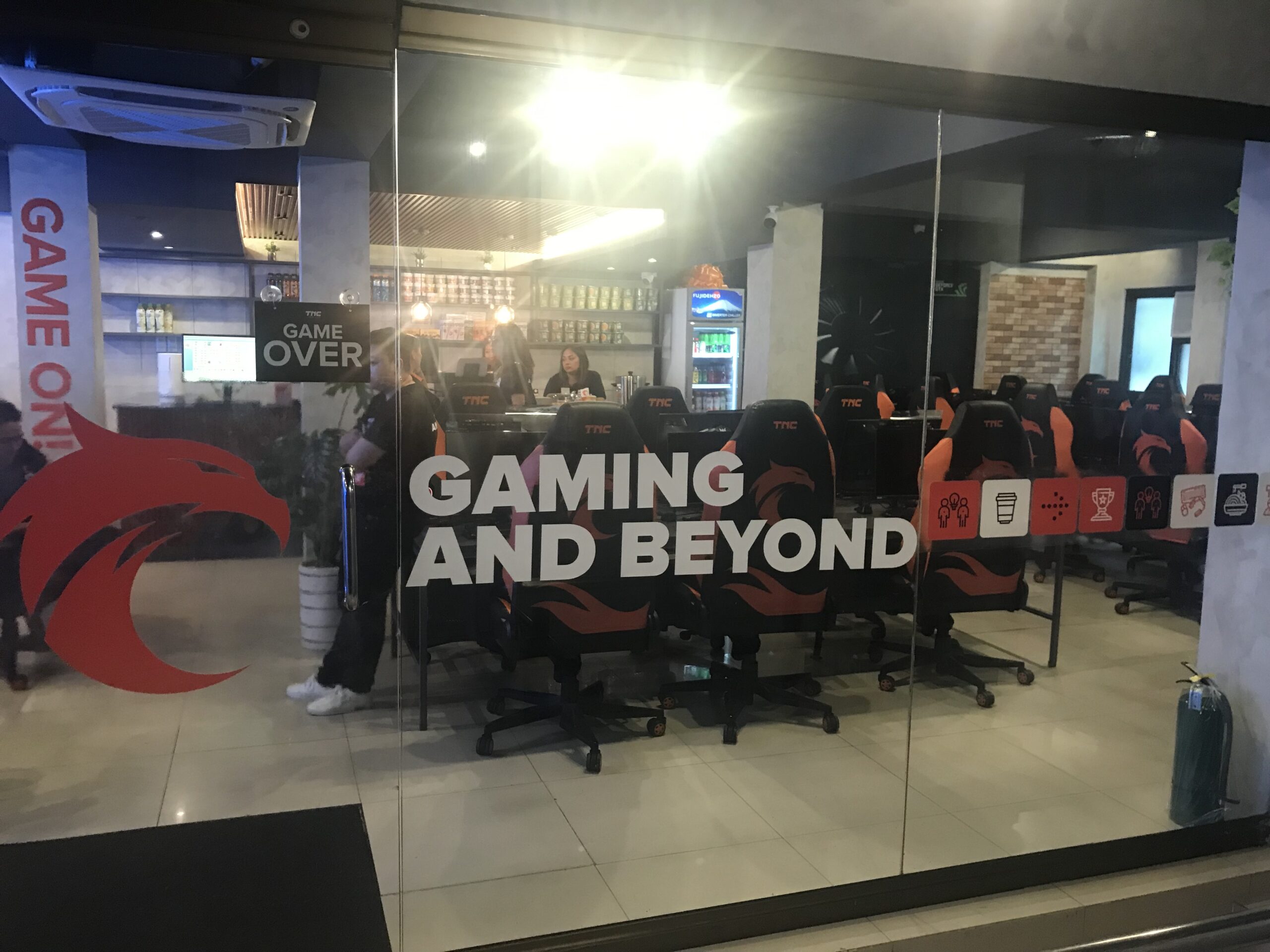 2fbf97fa-50fe-4294-8f74-f471f1d27732 - the game This Net Cafe is Looking to Bridge the Gap Between Study and Play