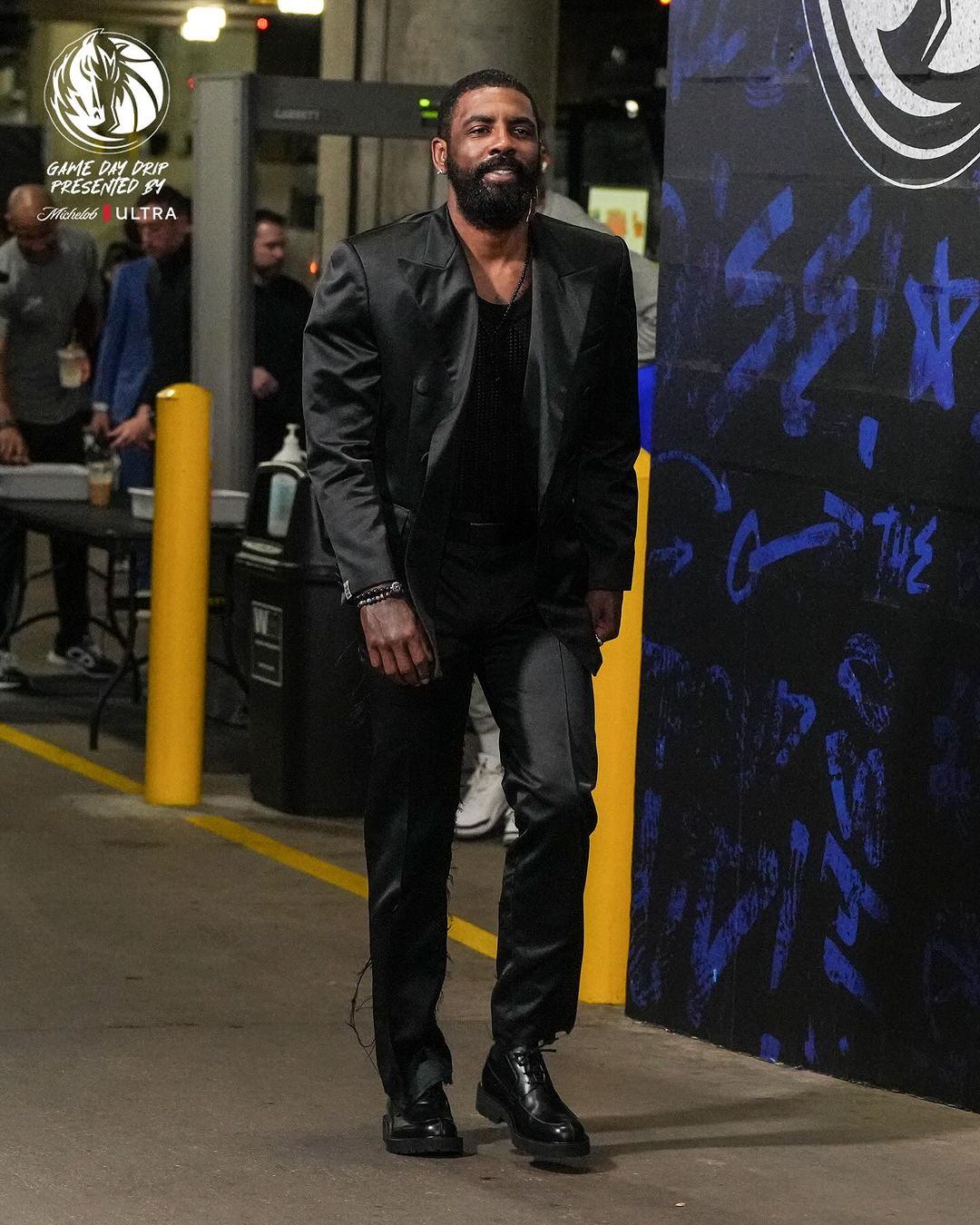 Snapinsta. App_440755619_18435216394034567_868810044772089670_n_1080 - the game kyrie irving playoffs suits 3