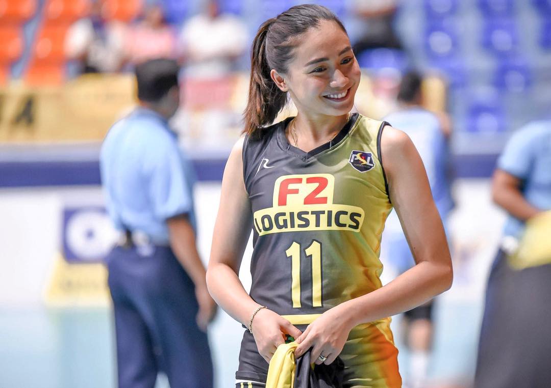 Snapinsta. App_58409636_425273844934836_1487849275728475378_n_1080 - the game Charleen "Cha" Cruz Behag playing for the F2 Logistics Cargo Movers