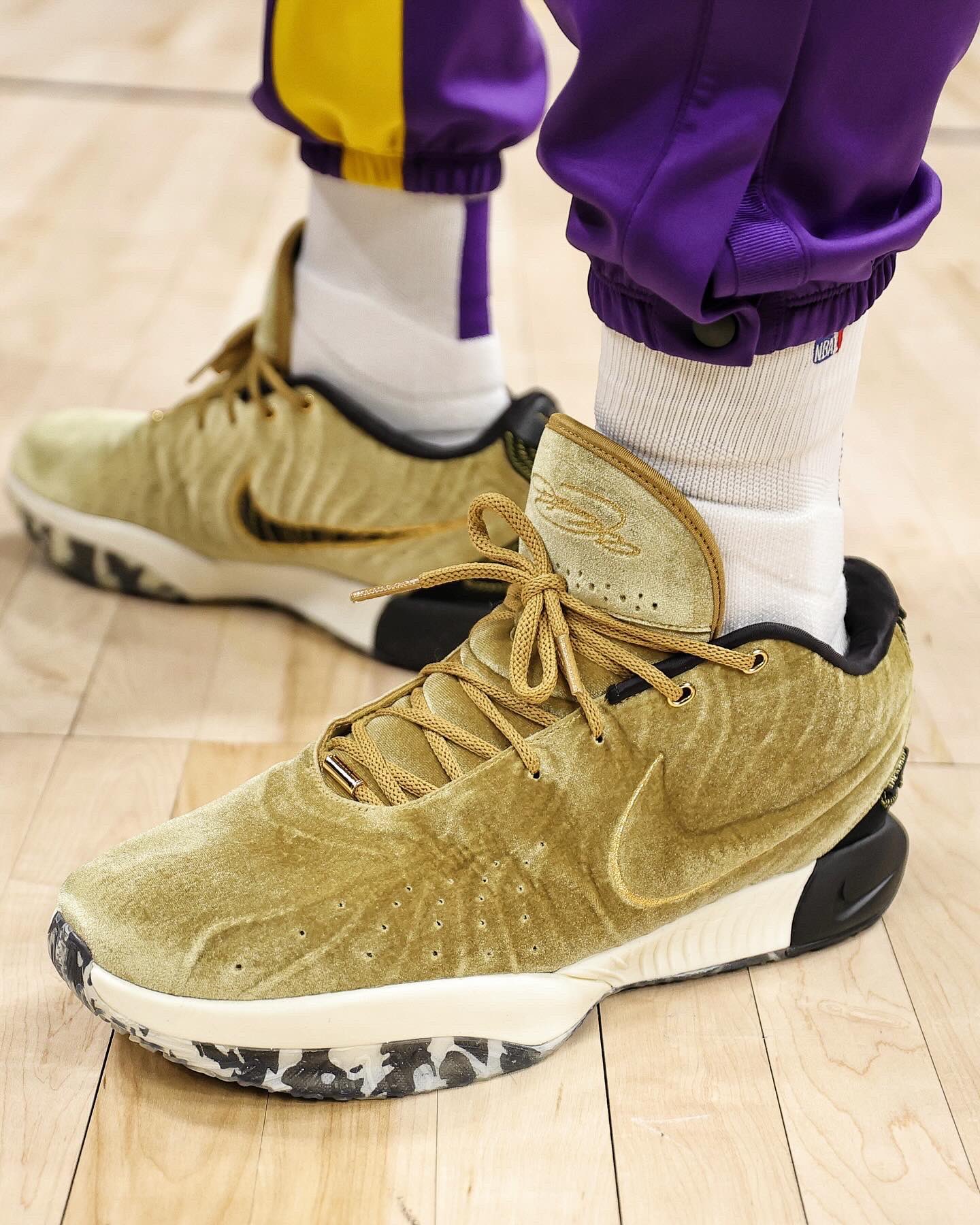 Lebron-onfoot - the game signature sneaker lines NBA: LeBron
