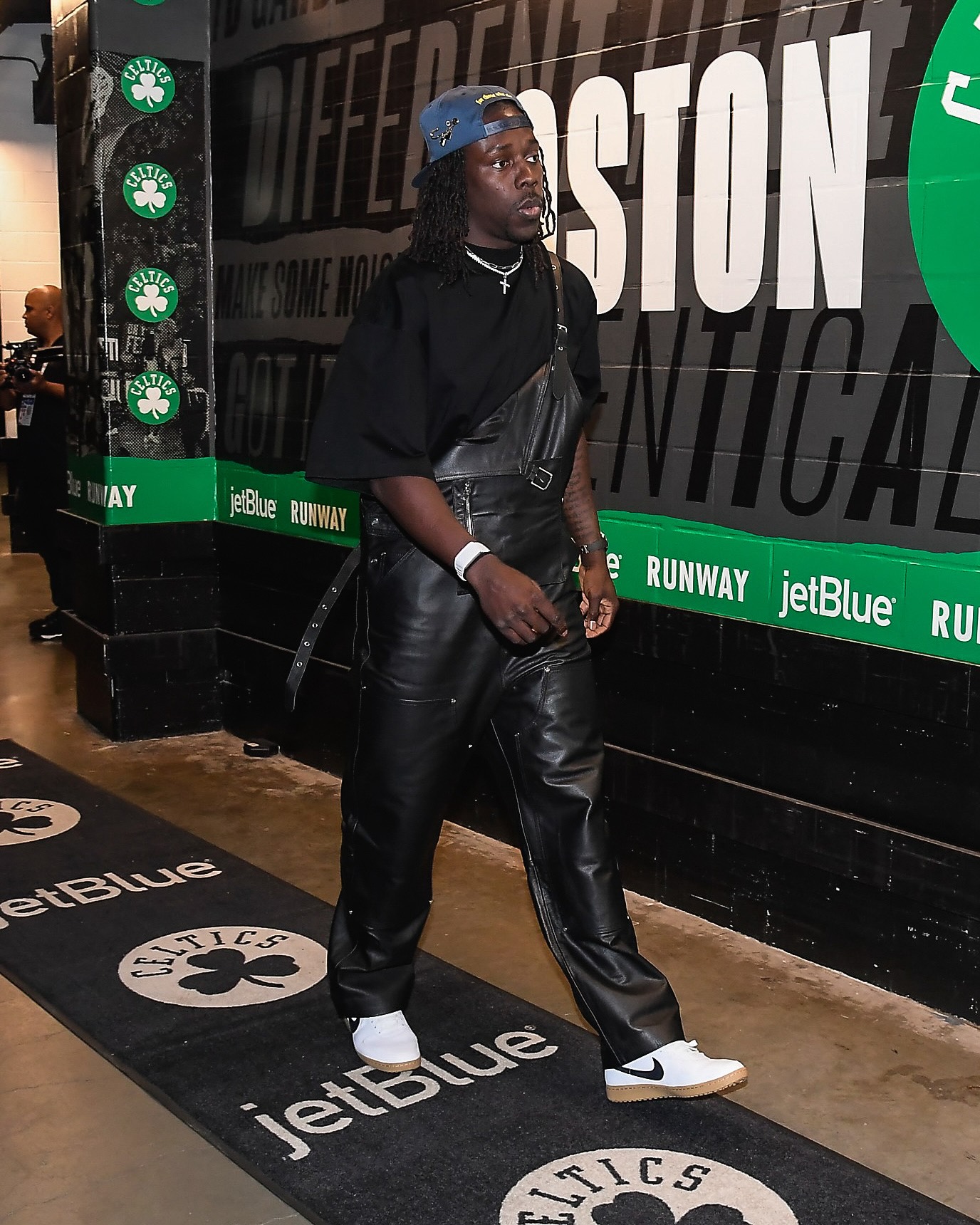 464298204_1133821411440280_215421918650632066_n - the game NBA Tunnel Vision Outfits 2024-25 season: Jrue Holiday