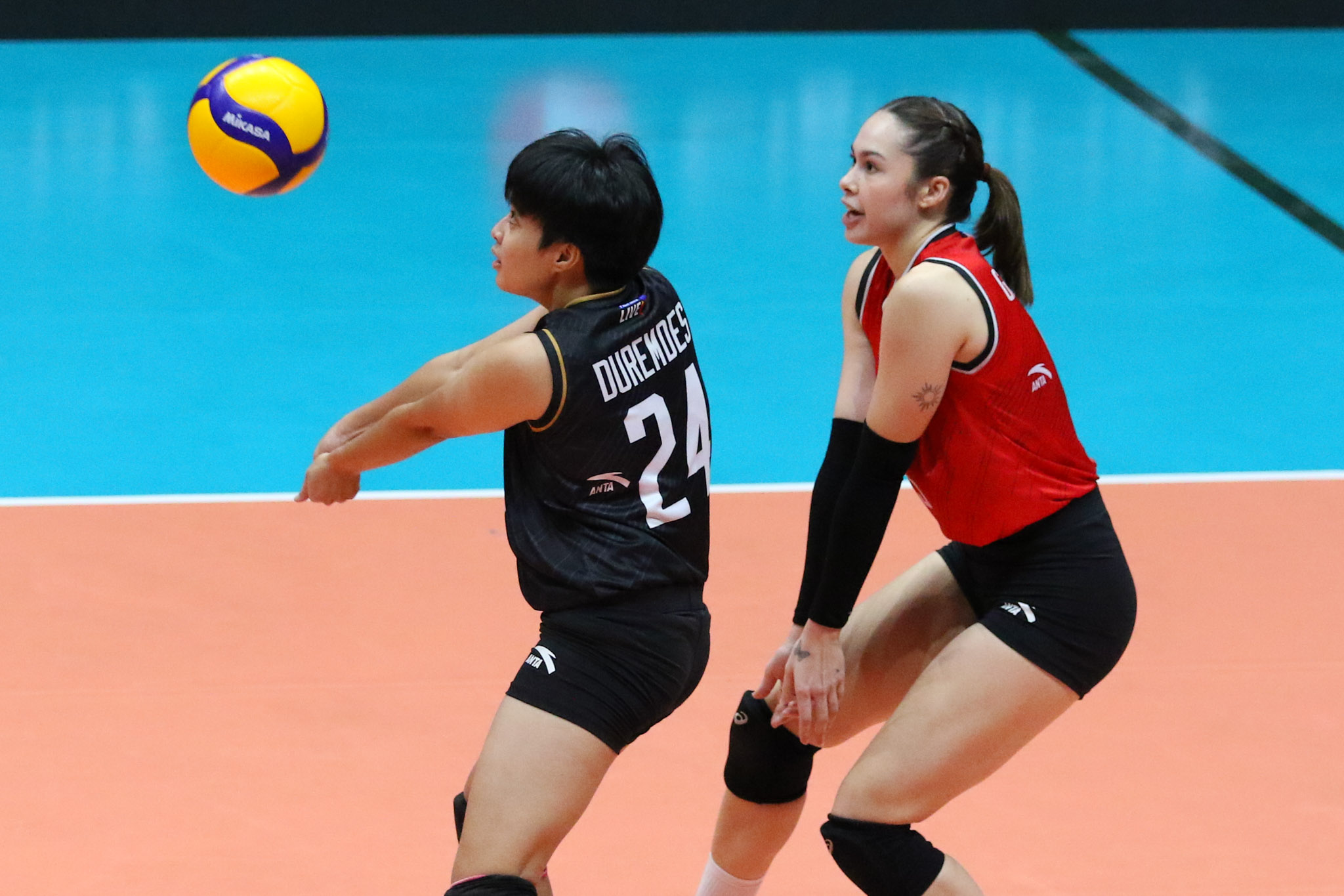 Buding Duremdes in her debut with the Cignal HD Spikers