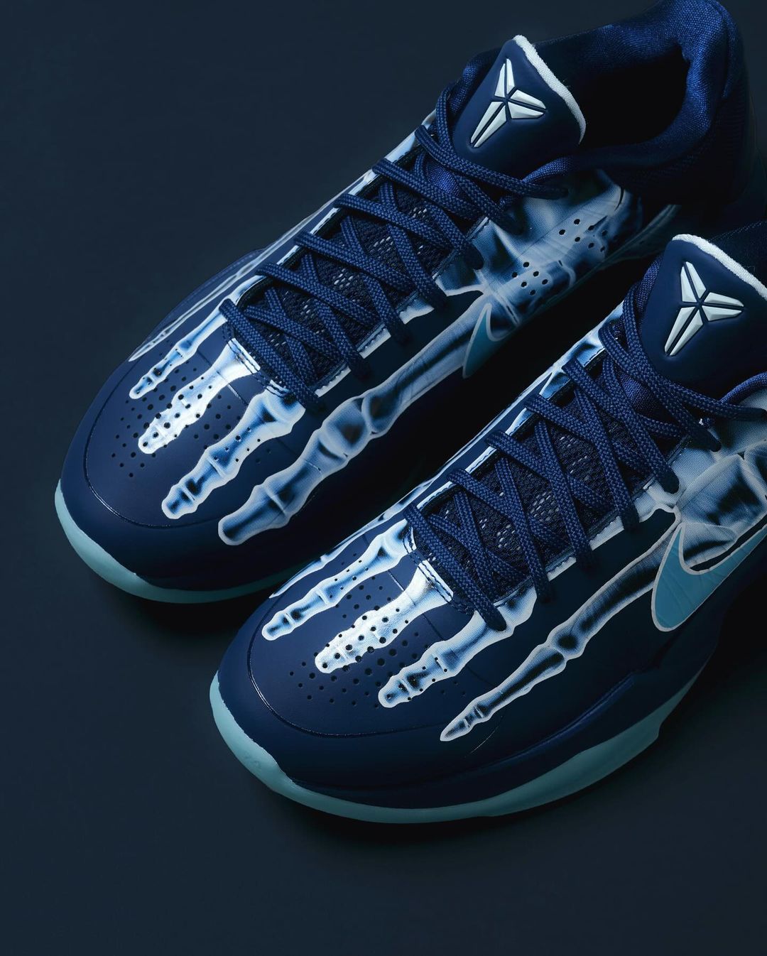 Snapinstaapp_461928535_552190350813790_3340552166609555048_n_1080 - the game NBA Shoes: Nike Kobe V