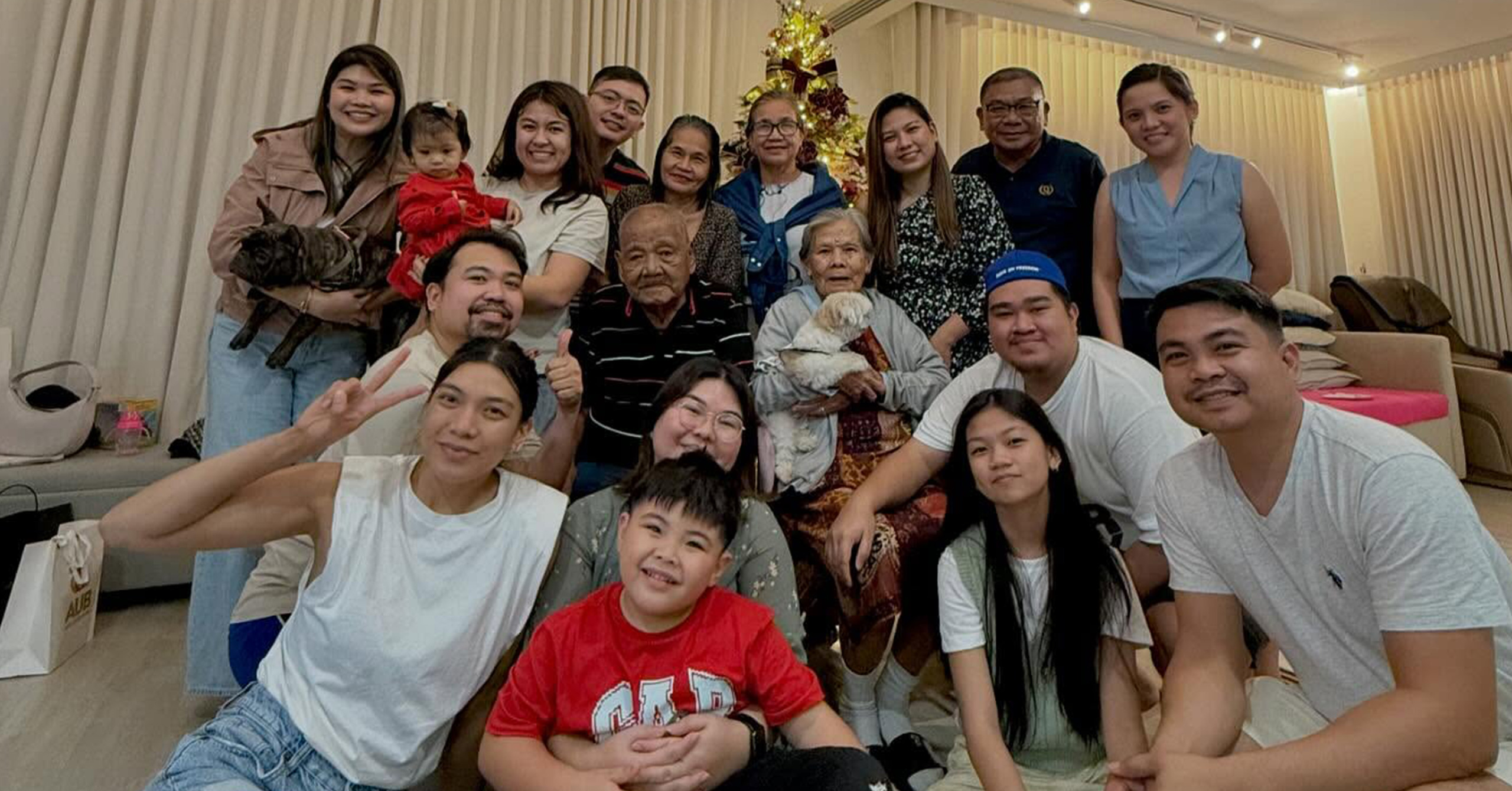 A photo of Alyssa Valdez and her family during Christmas
