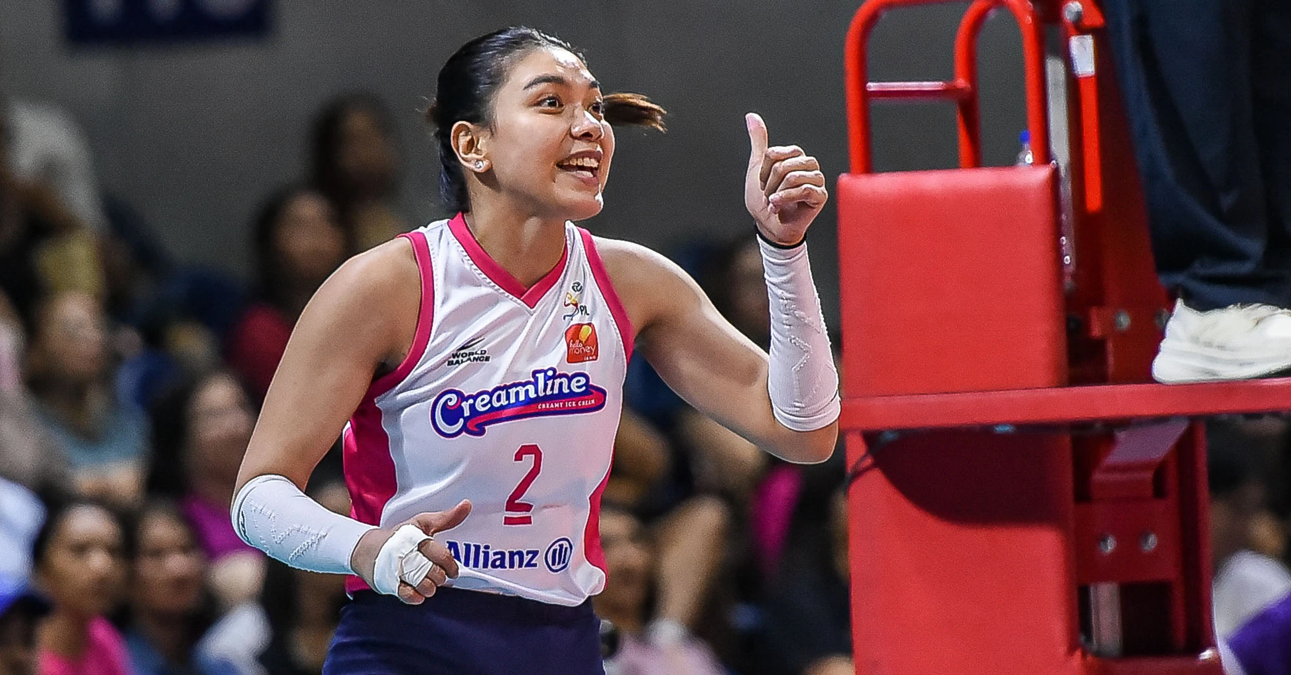 A shot of Creamline captain Alyssa Valdez