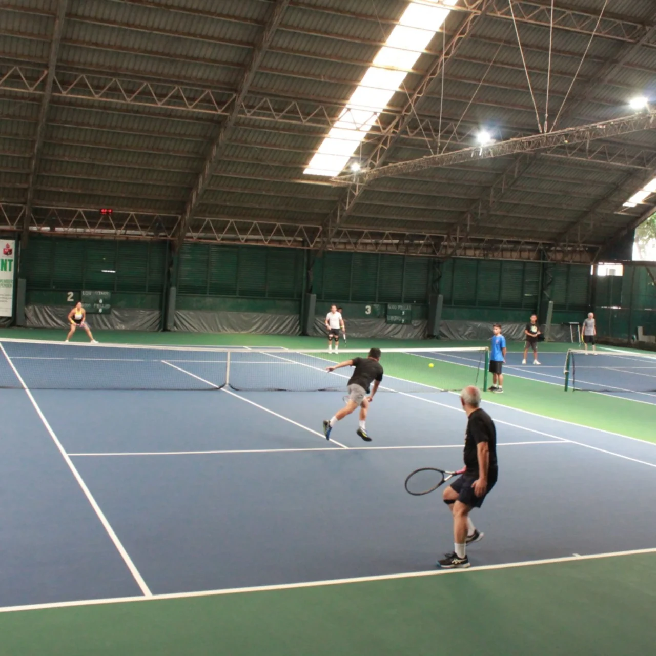 5 Great Tennis Courts Around Metro Manila