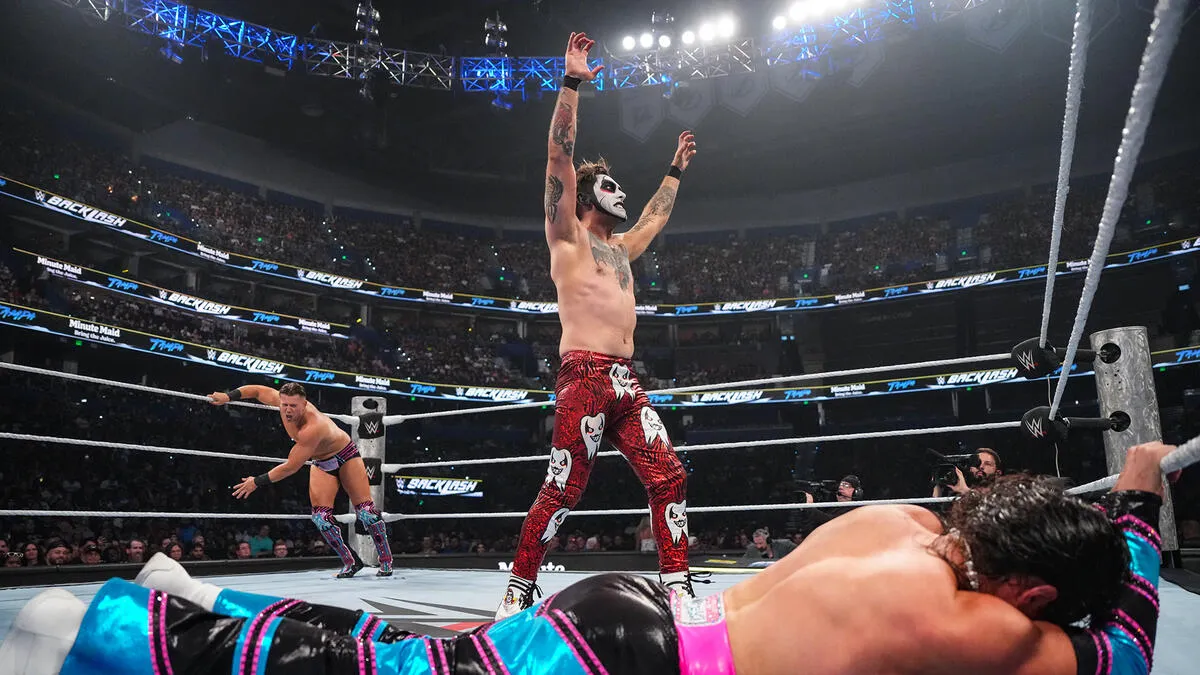Danhausen vs The Miz.