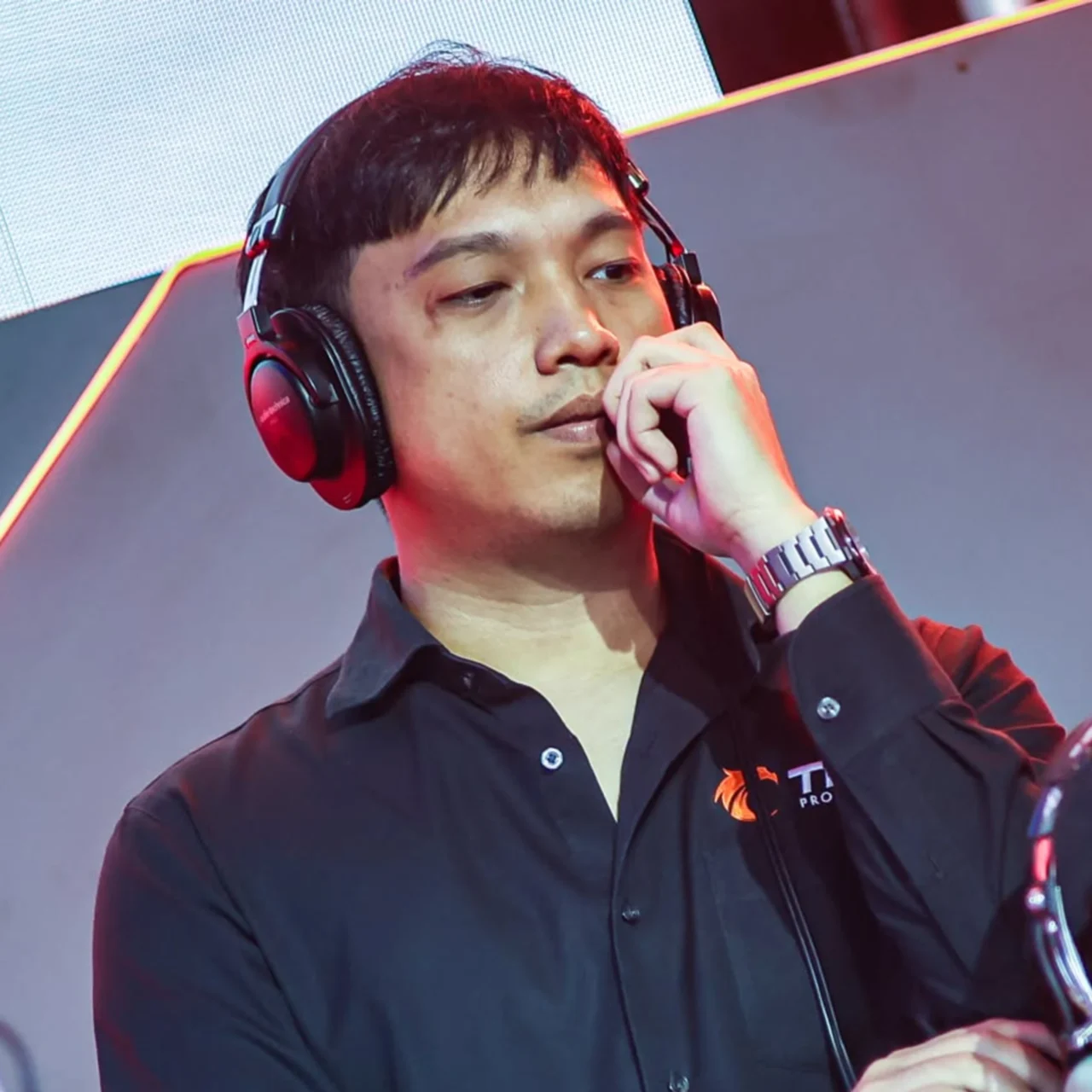 Coach E2MAX Talks About the Pressure to Succeed in TNC