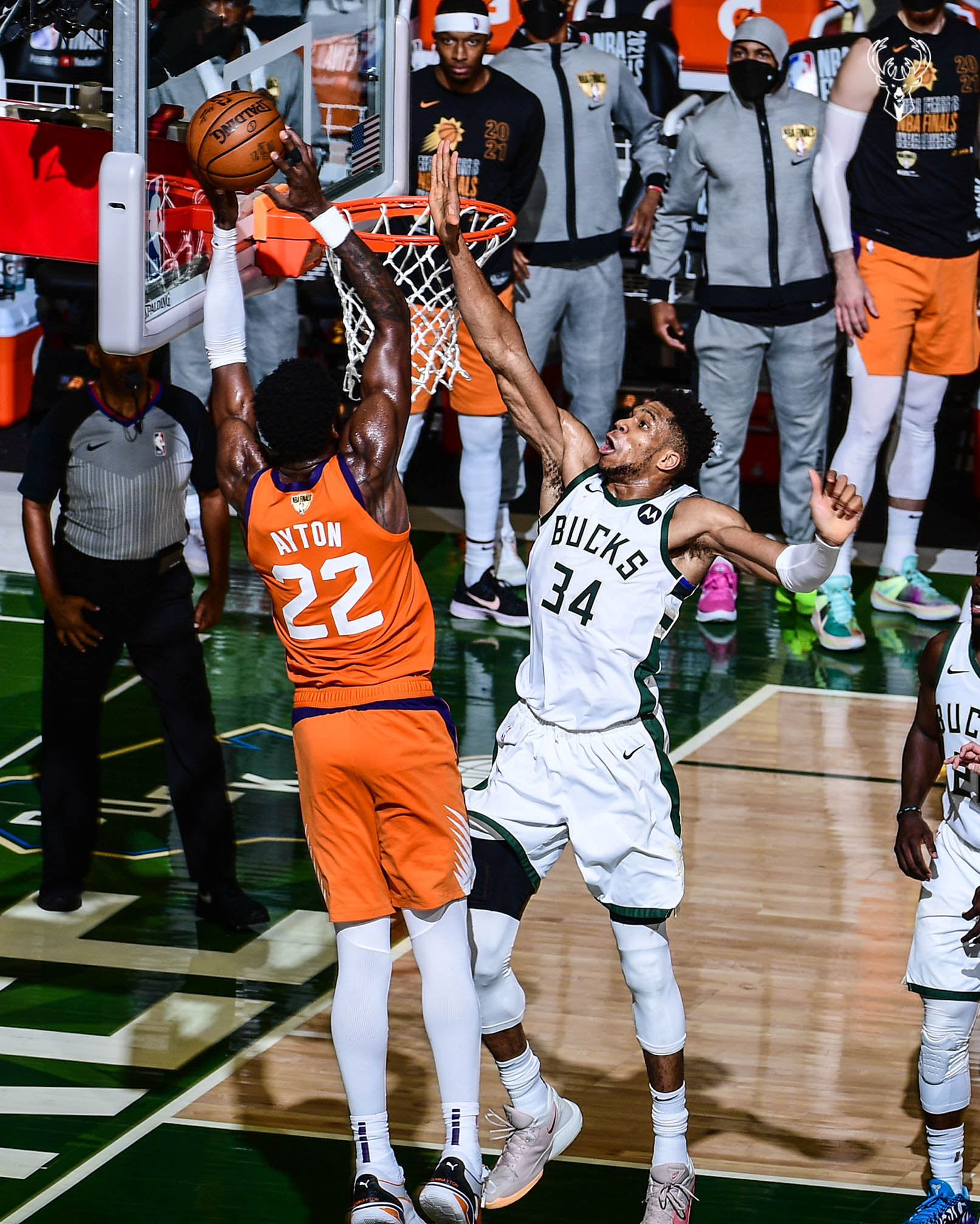 Giannis-block - the game Giannis Antetokounmpo blocks Deandre Ayton in the Game 4 of 2021 NBA Finals.