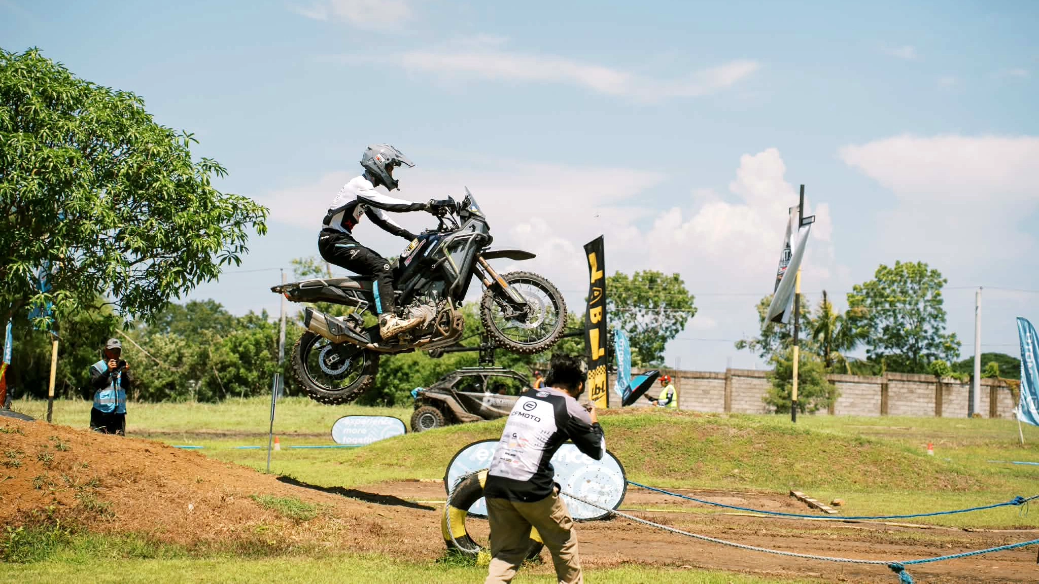 cfmoto-wide
